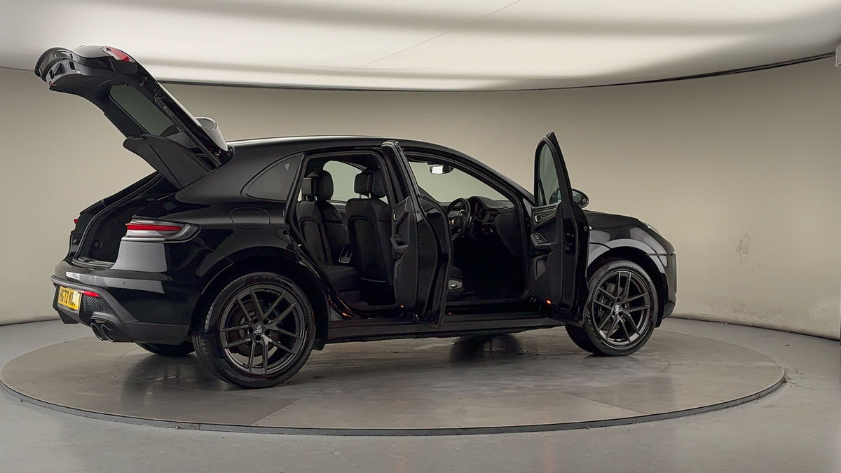 Used Porsche Macan 2023 for sale - 75729954: Photo 58