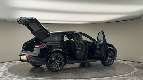 Used Porsche Macan 2023 for sale - 75729954: Photo 59