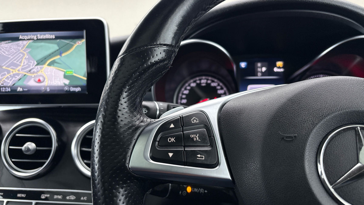 Used Mercedes-Benz GLC 2018 for sale - 77521807: Photo 13