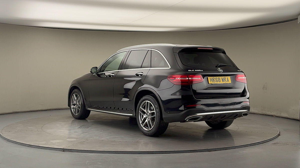 Used Mercedes-Benz GLC 2018 for sale - 77521807: Photo 2