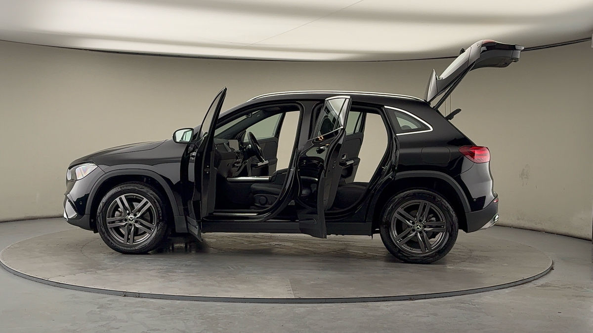 Used Mercedes-Benz GLA 2025 for sale - 77655938: Photo 46