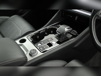 Used Volkswagen Touareg 2020 for sale - 75516775: Photo