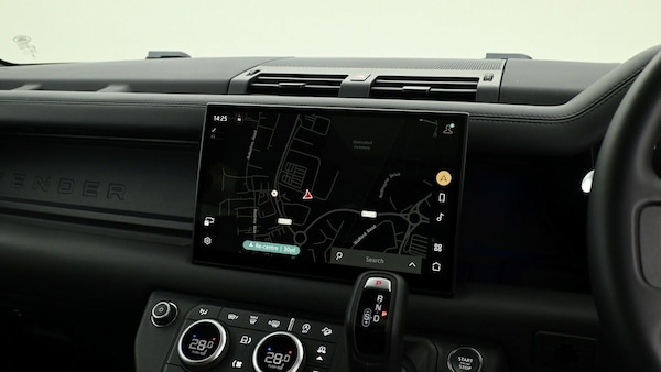 Used Land Rover Defender 110 2024 for sale - 76163827: Photo 11