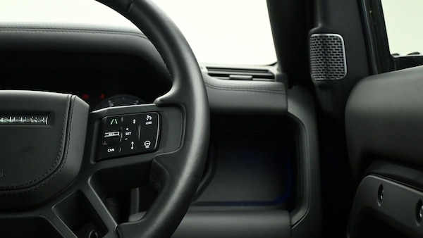 Used Land Rover Defender 110 2024 for sale - 76163827: Photo 16