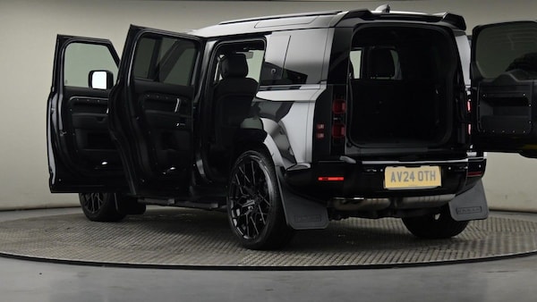Used Land Rover Defender 110 2024 for sale - 76163827: Photo 29