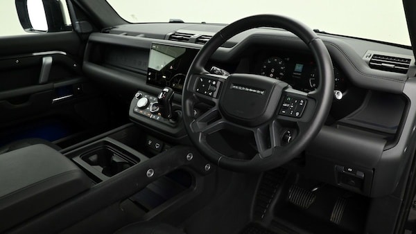 Used Land Rover Defender 110 2024 for sale - 76163827: Photo 3