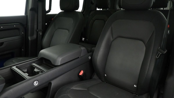 Used Land Rover Defender 110 2024 for sale - 76163827: Photo 4