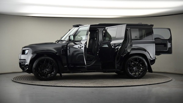 Used Land Rover Defender 110 2024 for sale - 76163827: Photo 50