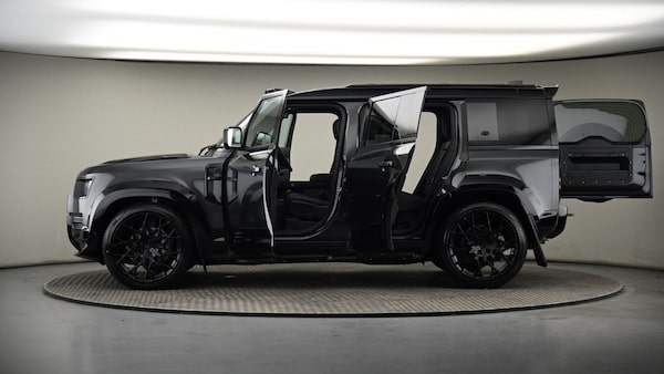Used Land Rover Defender 110 2024 for sale - 76163827: Photo 51