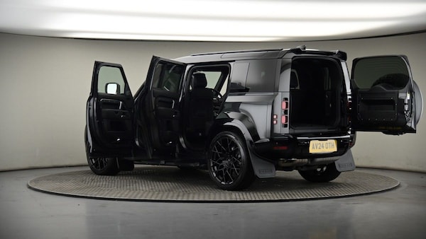 Used Land Rover Defender 110 2024 for sale - 76163827: Photo 53