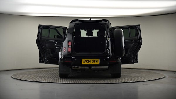 Used Land Rover Defender 110 2024 for sale - 76163827: Photo 54
