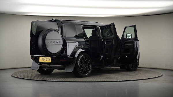 Used Land Rover Defender 110 2024 for sale - 76163827: Photo 56