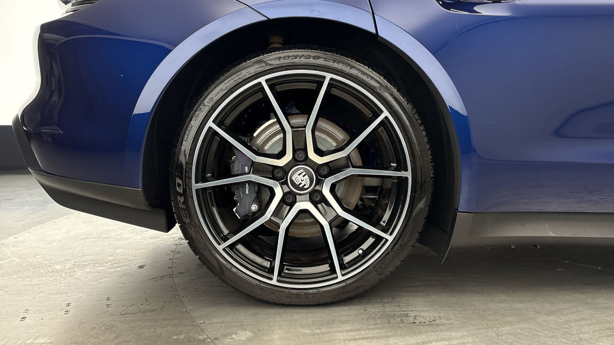 Used Porsche Taycan 2023 for sale - 75704599: Photo 10