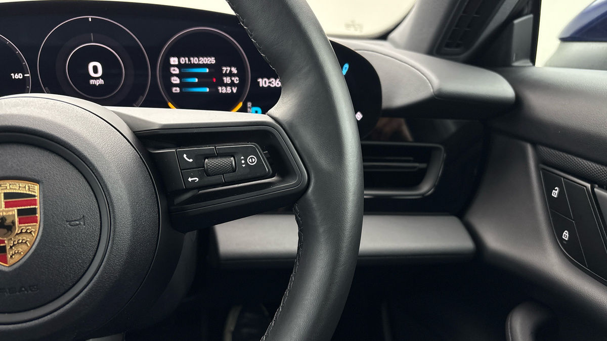 Used Porsche Taycan 2023 for sale - 75704599: Photo 14