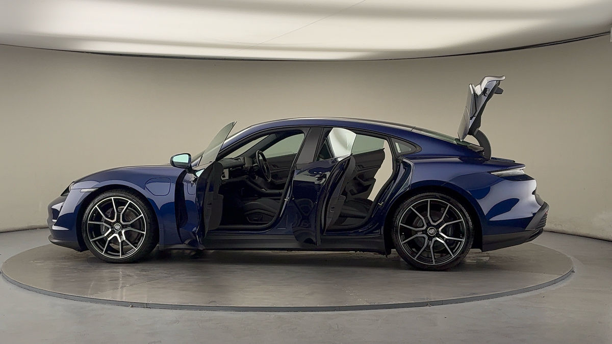 Used Porsche Taycan 2023 for sale - 75704599: Photo 46