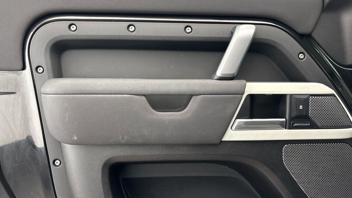 Used Land Rover Defender 90 2021 for sale - 77089587: Photo 19