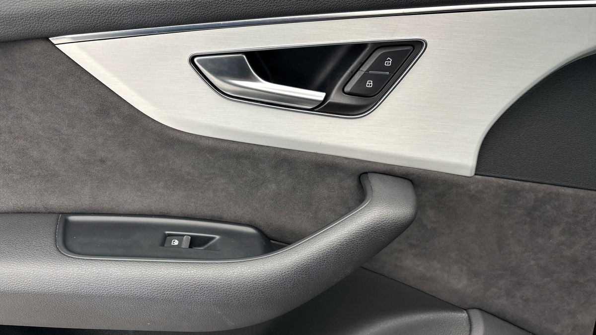 Used Audi Q7 2020 for sale - 77600590: Photo 38