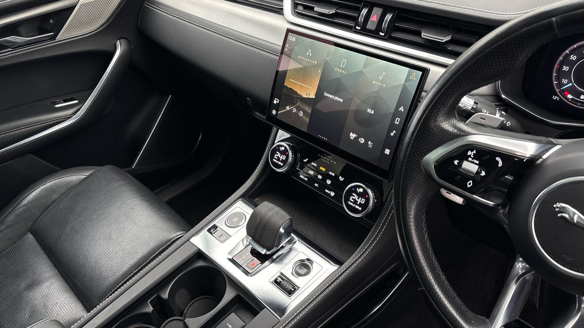 Used Jaguar F-Pace 2021 for sale - 77342436: Photo 35