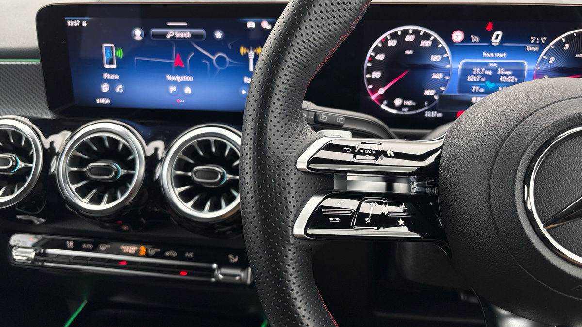 Used Mercedes-Benz GLB 2025 for sale - 76655677: Photo 13