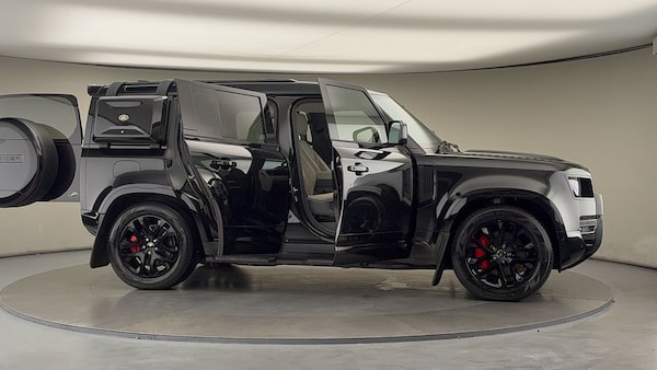 Used Land Rover Defender 110 2023 for sale - 76280837: Photo 57