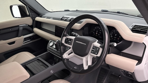 Used Land Rover Defender 110 2023 for sale - 76280837: Photo 5