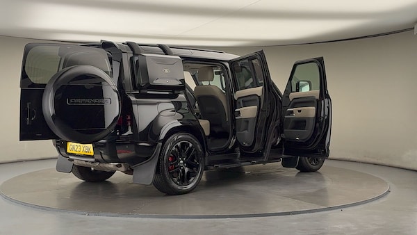 Used Land Rover Defender 110 2023 for sale - 76280837: Photo 60