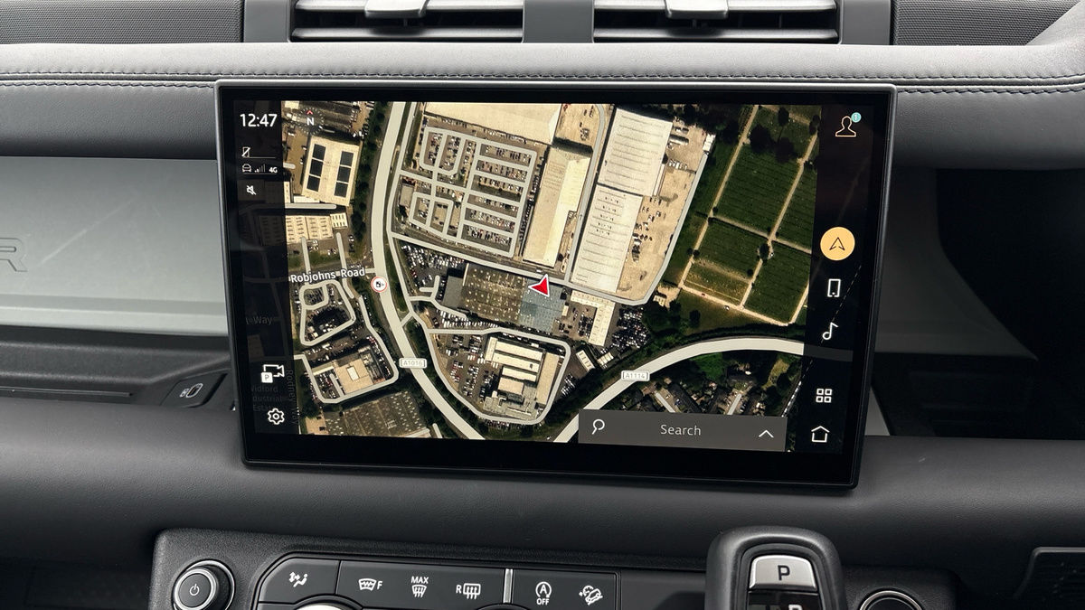 Used Land Rover Defender 2024 for sale - 77880799: Photo 17