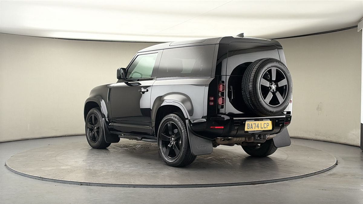 Used Land Rover Defender 2024 for sale - 77880799: Photo 2