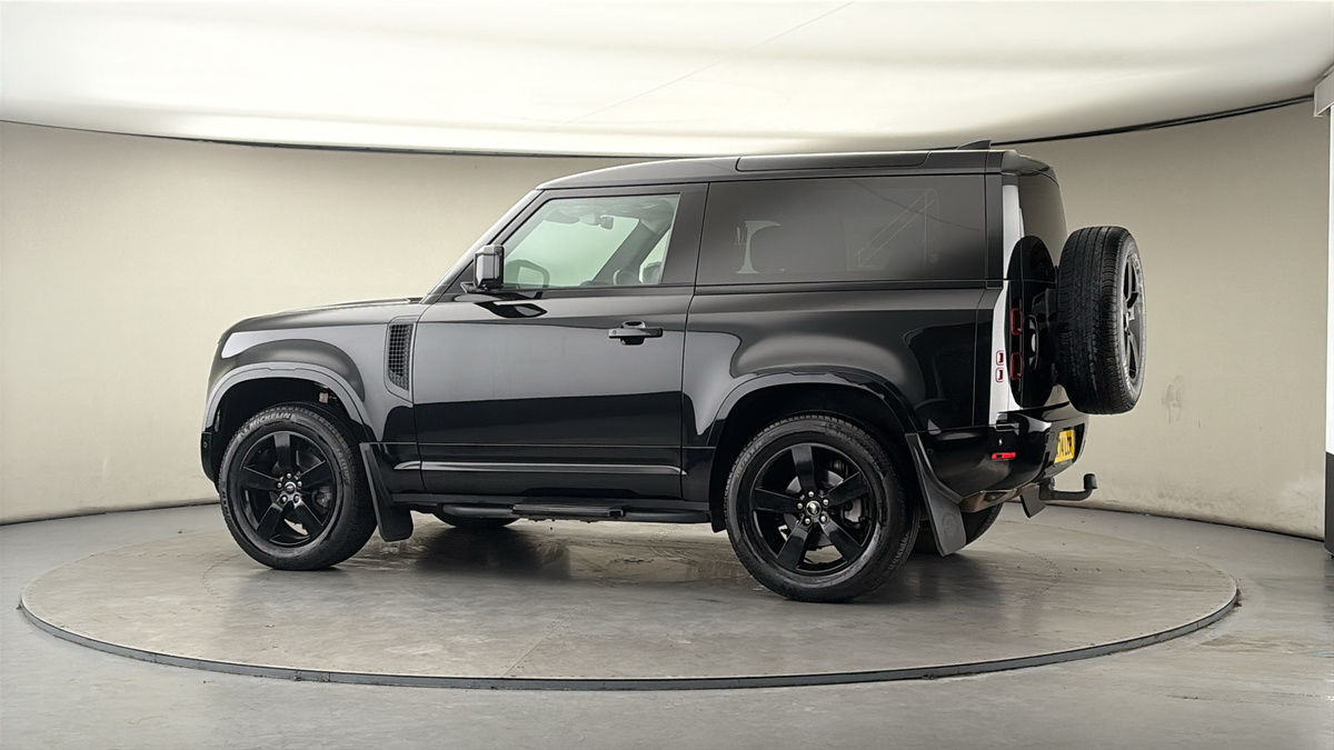 Used Land Rover Defender 2024 for sale - 77880799: Photo 26