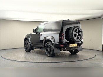 Used Land Rover Defender 90 2024 for sale - 77880799: Photo