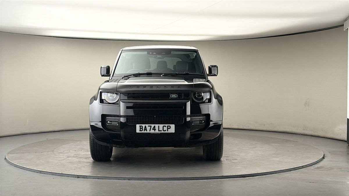 Used Land Rover Defender 2024 for sale - 77880799: Photo 3