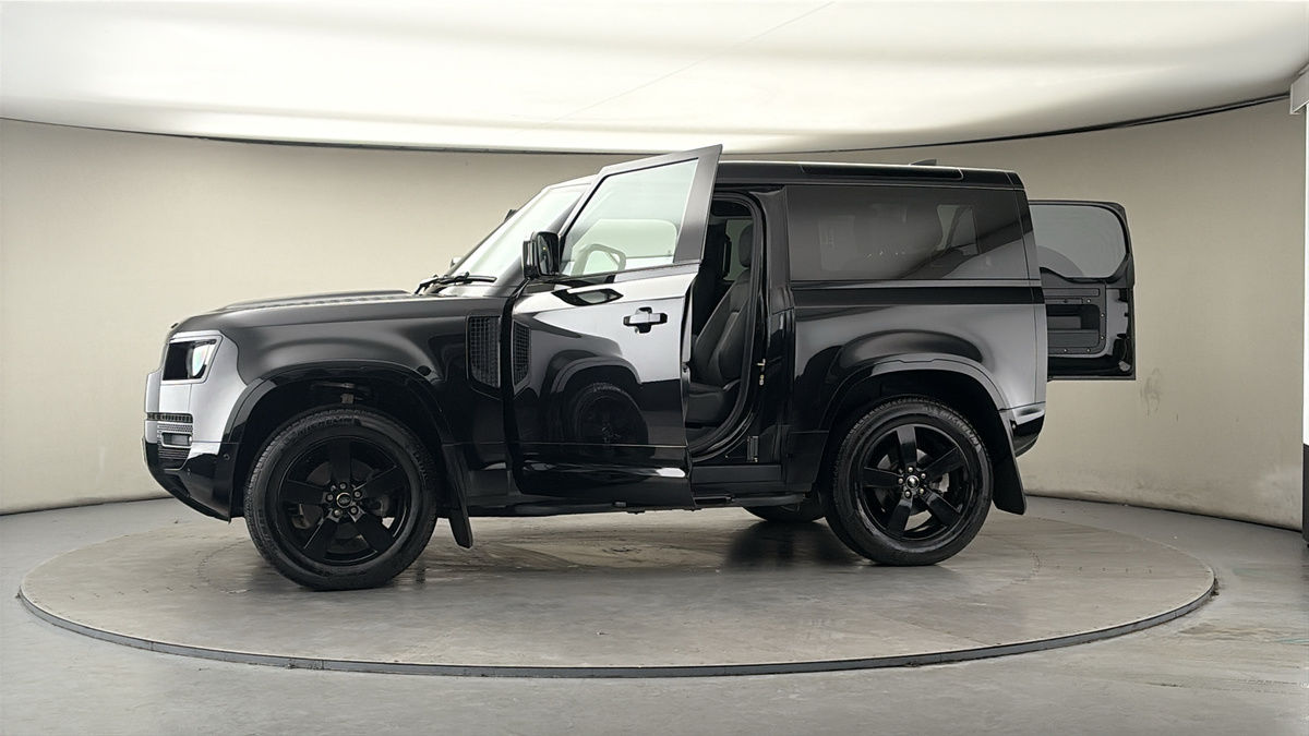 Used Land Rover Defender 2024 for sale - 77880799: Photo 47