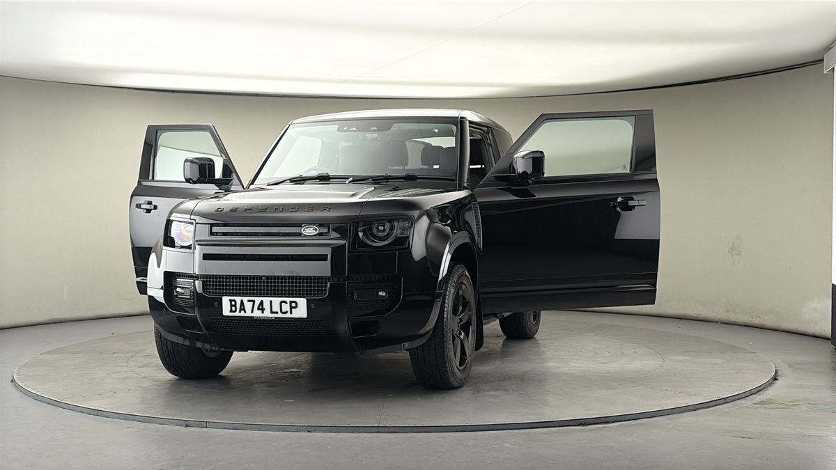 Used Land Rover Defender 2024 for sale - 77880799: Photo 50