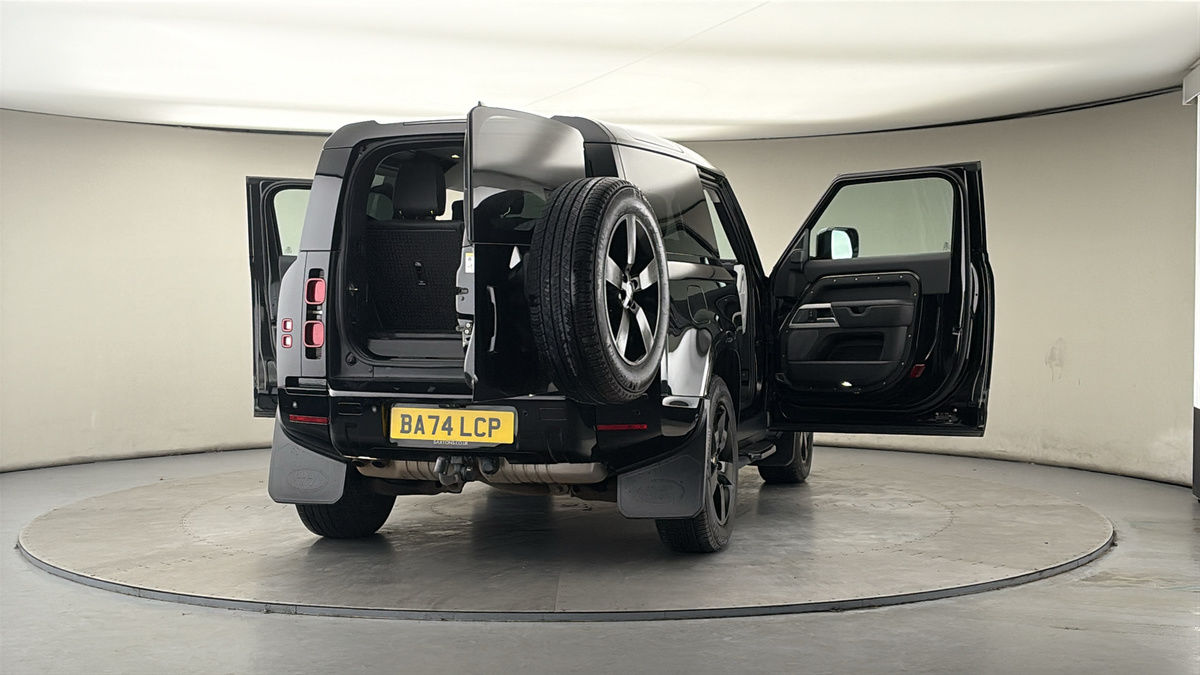 Used Land Rover Defender 2024 for sale - 77880799: Photo 59