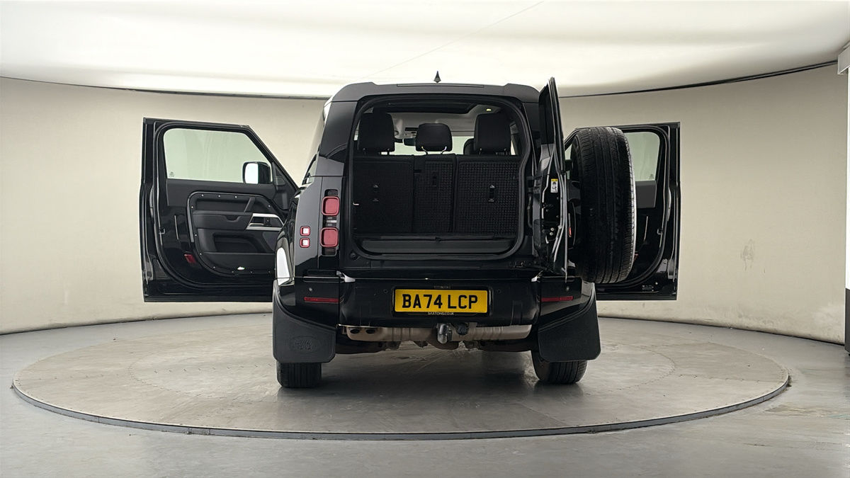 Used Land Rover Defender 2024 for sale - 77880799: Photo 60