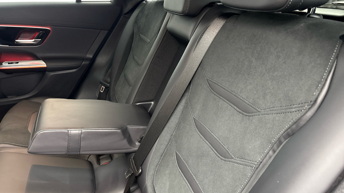 Used Mercedes-Benz GLC 2024 for sale - 77014702: Photo 9