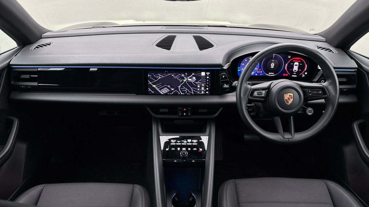 Used Porsche Macan 2024 for sale - 76536443: Photo 12