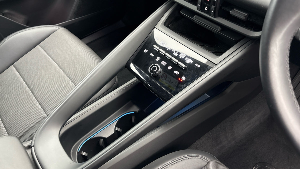 Used Porsche Macan 2024 for sale - 76536443: Photo 18