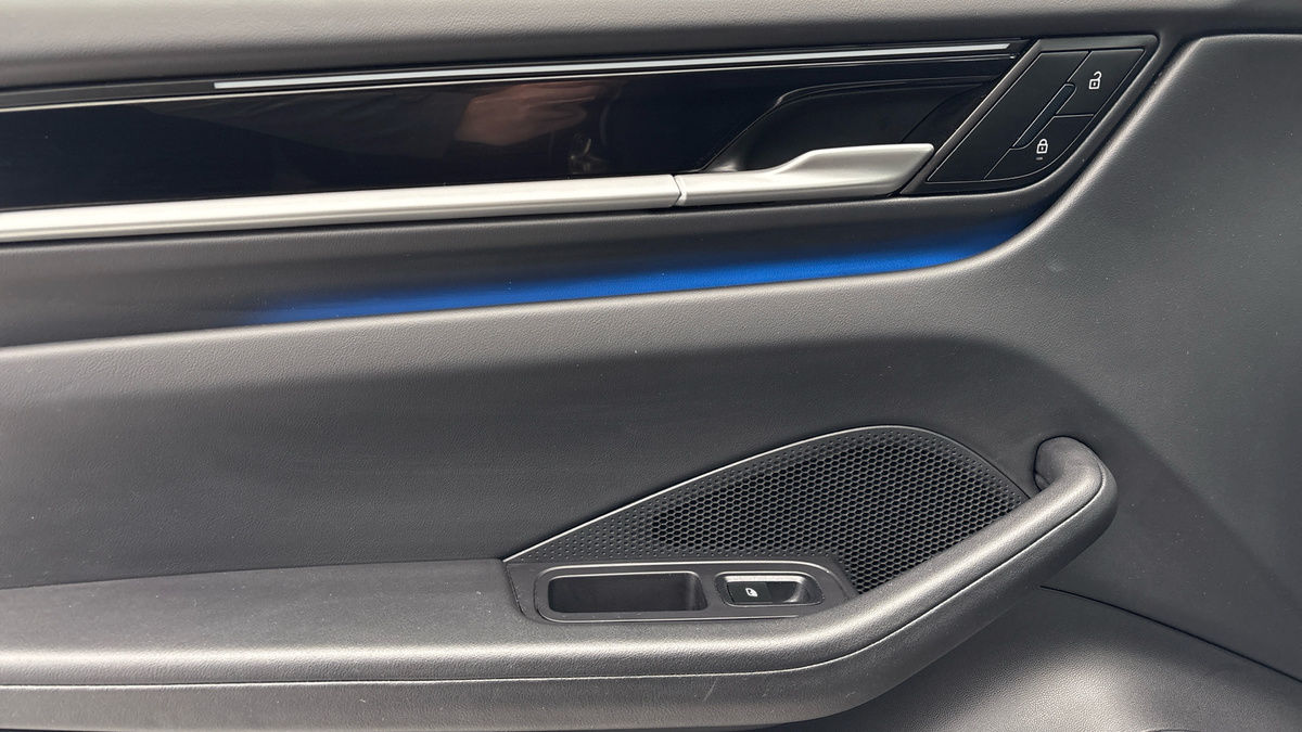 Used Porsche Macan 2024 for sale - 76536443: Photo 19