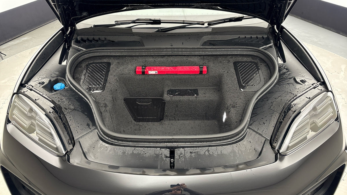 Used Porsche Macan 2024 for sale - 76536443: Photo 25