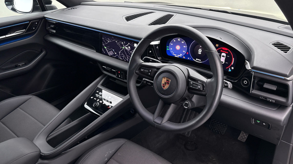 Used Porsche Macan 2024 for sale - 76536443: Photo 5