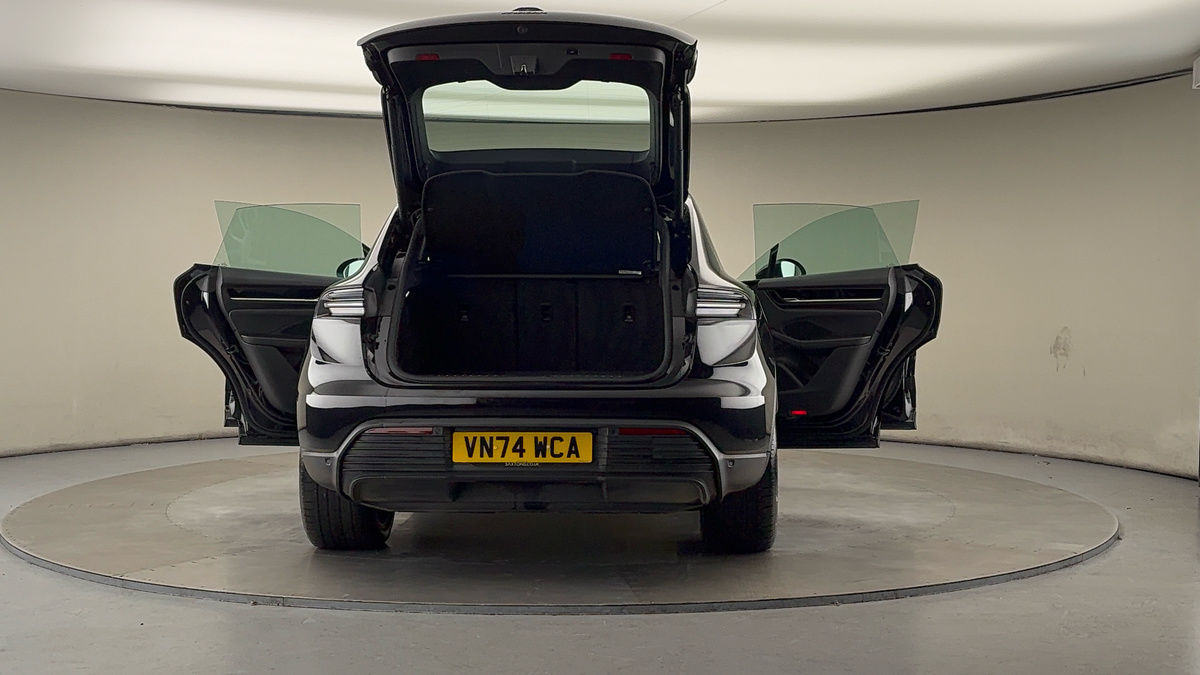 Used Porsche Macan 2024 for sale - 76536443: Photo 61