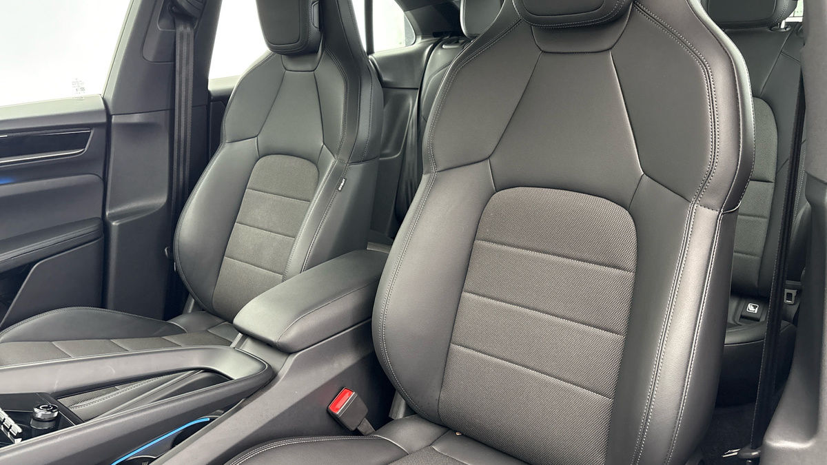 Used Porsche Macan 2024 for sale - 76536443: Photo 7