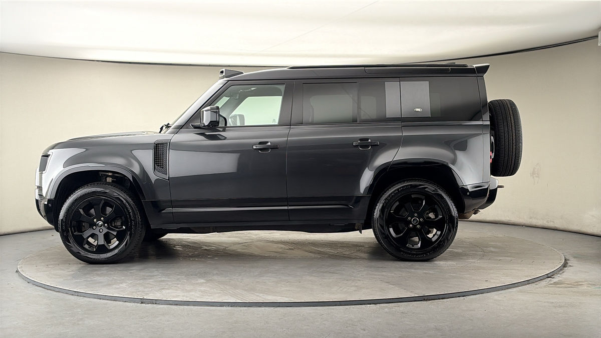 Used Land Rover Defender 2023 for sale - 78018072: Photo 15