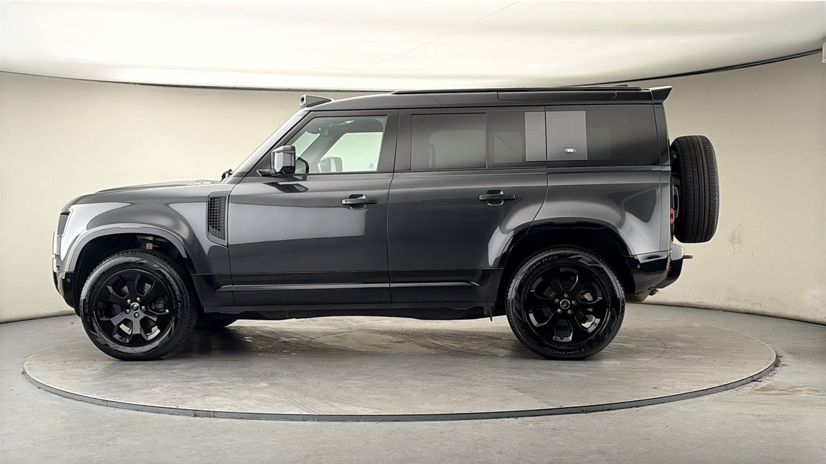 Used Land Rover Defender 2023 for sale - 78018072: Photo 30