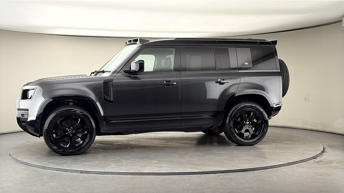 Used Land Rover Defender 2023 for sale - 78018072: Photo 31