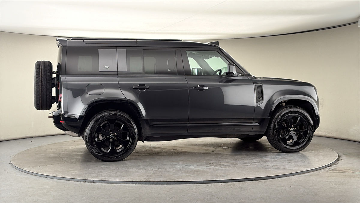 Used Land Rover Defender 2023 for sale - 78018072: Photo 40