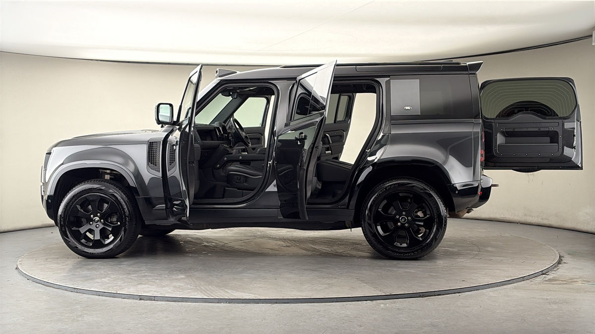 Used Land Rover Defender 2023 for sale - 78018072: Photo 49