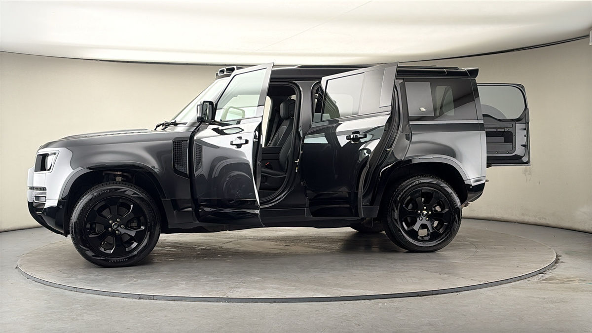 Used Land Rover Defender 2023 for sale - 78018072: Photo 50