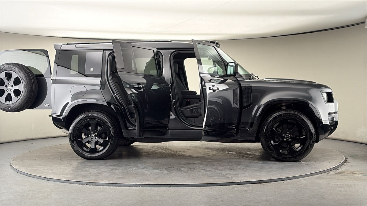 Used Land Rover Defender 2023 for sale - 78018072: Photo 58